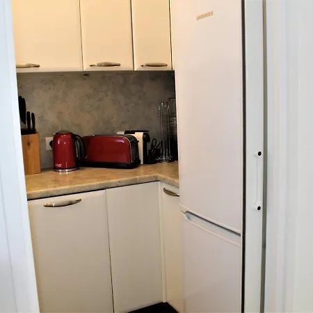 Superbe 3 Pieces Avec Terrasse, Clim Et Vue A - Fr-1-252a-92