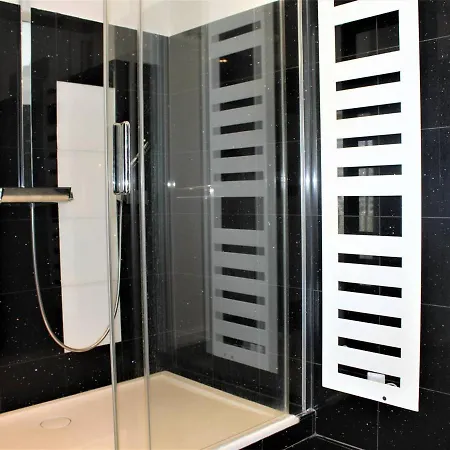 Superbe 3 Pieces Avec Terrasse, Clim Et Vue A - Fr-1-252a-92 Apartment *